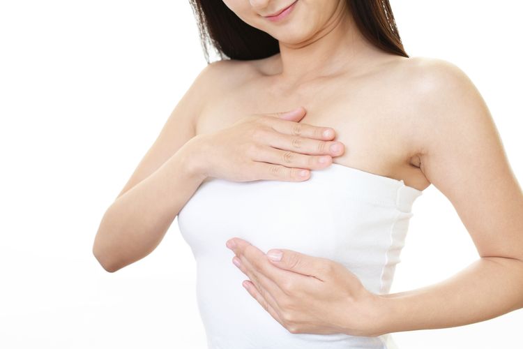 Pijat payudara dapat dilakukan oleh wanita usia muda hingga ibu menyusui karena memiliki beragam manfaat yang pantang dilewatkan.