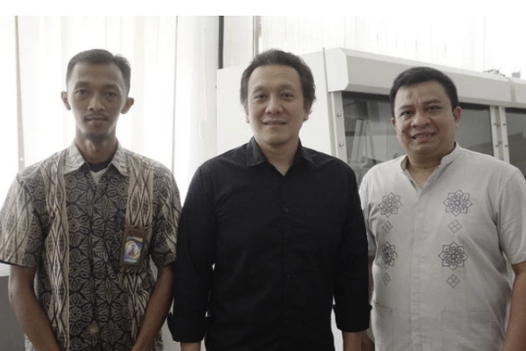 Staf Khusus Presiden Diaz Hendropriyono saat mengunjungi Balai Besar Standarisasi dan Pelayanan Jasa Industri Bahan dan Barang Teknik (BBSPJIBBT) Kementerian Perindustrian di Bandung, Jawa Barat, Sabtu (4/11/2023).