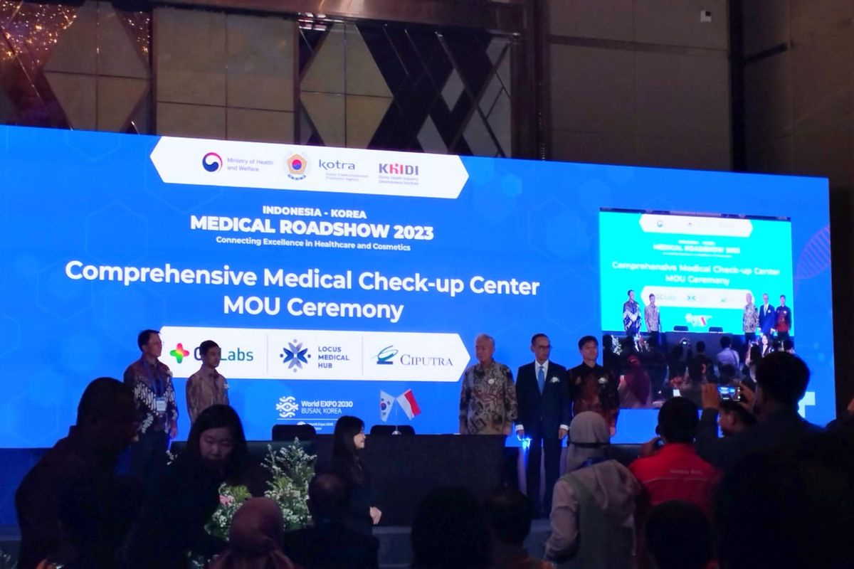 Prosesi Penandatanganan MoU Indonesia-Korea Medical Roadshow 2023 yang dilangsungkan di Intercontinental Hotel Pondok Indah, Jakarta Selatan, Selasa (31/10/2023).