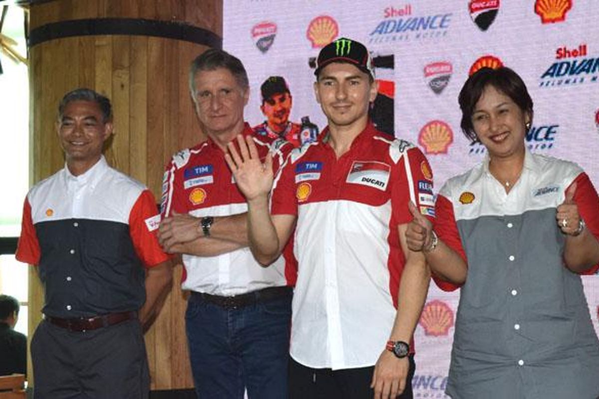 Jorge Lorenzo seusai konferensi pers bersama Shell di Jakarta, Kamis (2/2/2017).
