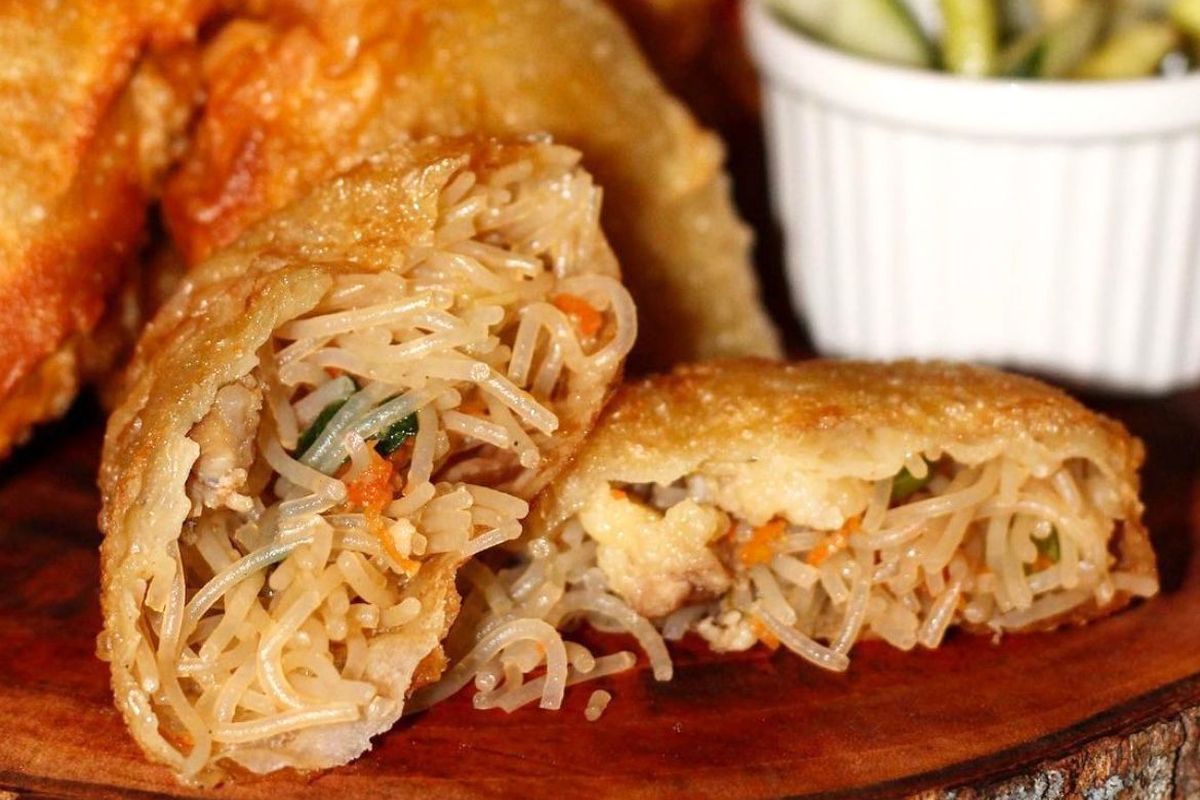 Martabak bihun di Martabak Legend Surabaya.