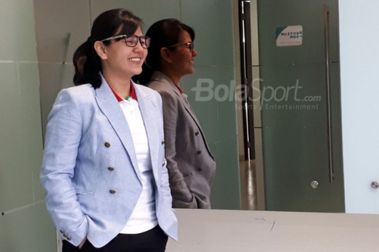 Ratu Tisha Destria, Sekjen PSSI, saat berkunjung ke kantor BolaSport.com dan Tabloid BOLA (8/8/2018).
