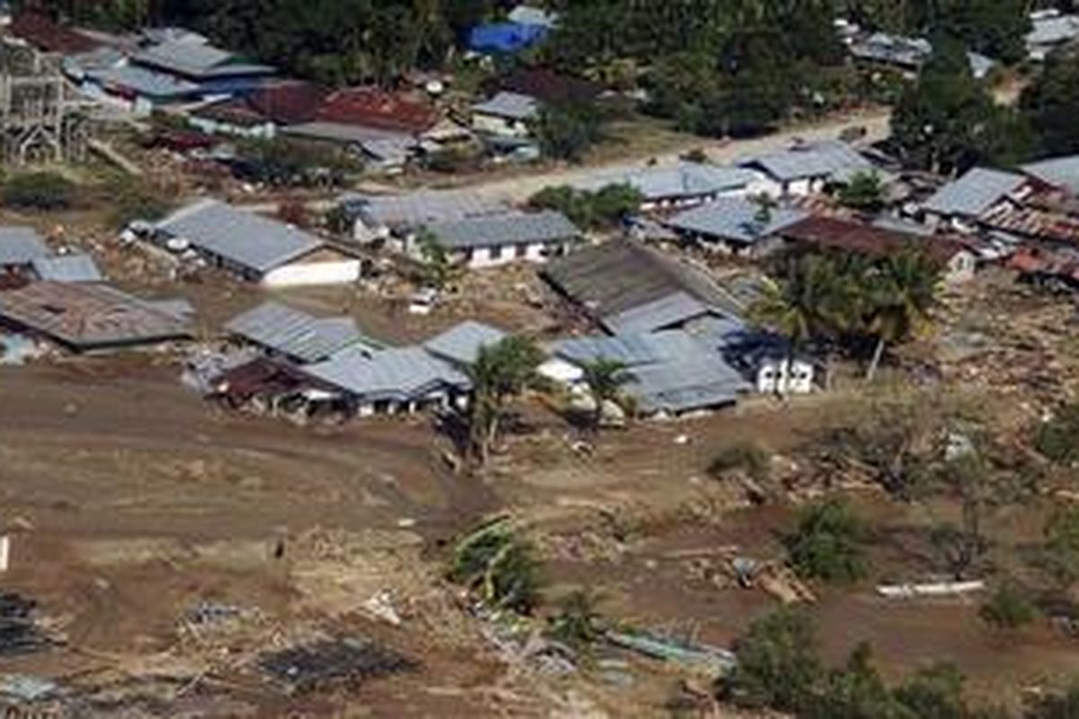 Banjir bandang yang melanda Wasior, Papua Barat, Senin (4/10/2010)