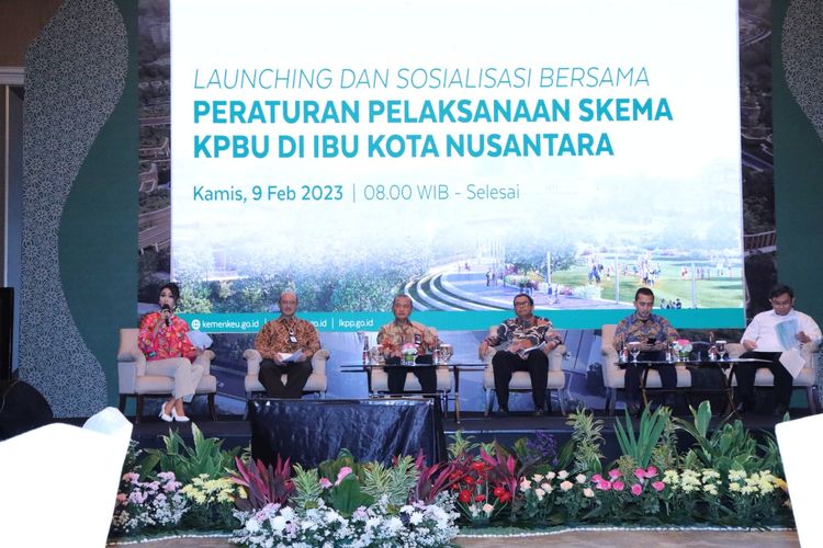 Kepala LKPP Hendrar Prihadi bersama sejumlah pejabat kementerian dan Otorita IKN dalam agenda Sosialisasi Bersama Peraturan Pelaksanaan KPBU di IKN, Kamis (9/2/2023).