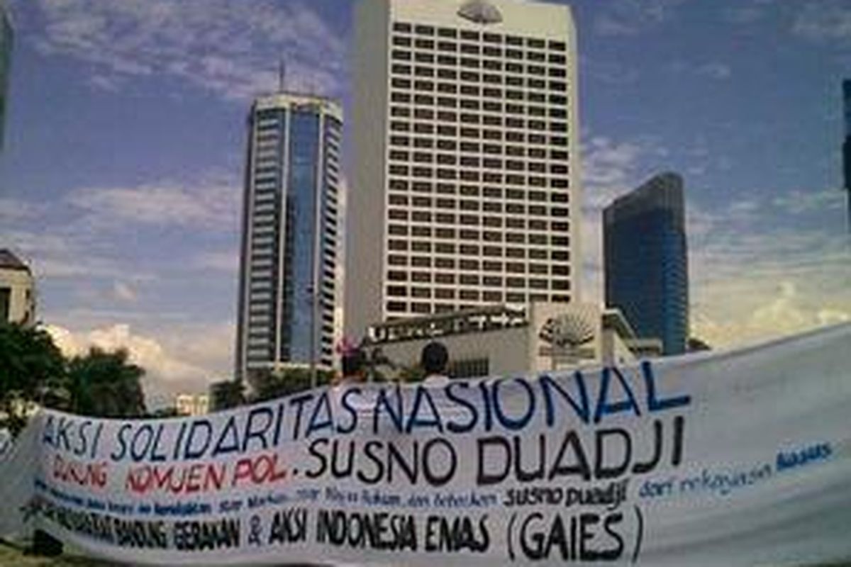 Demo pendukung Komjen Susno Duadji di Bundaran HI