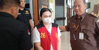 Istri Borong Mobil Mewah dari Uang Judol, Ini Peran Suaminya di Komdigi