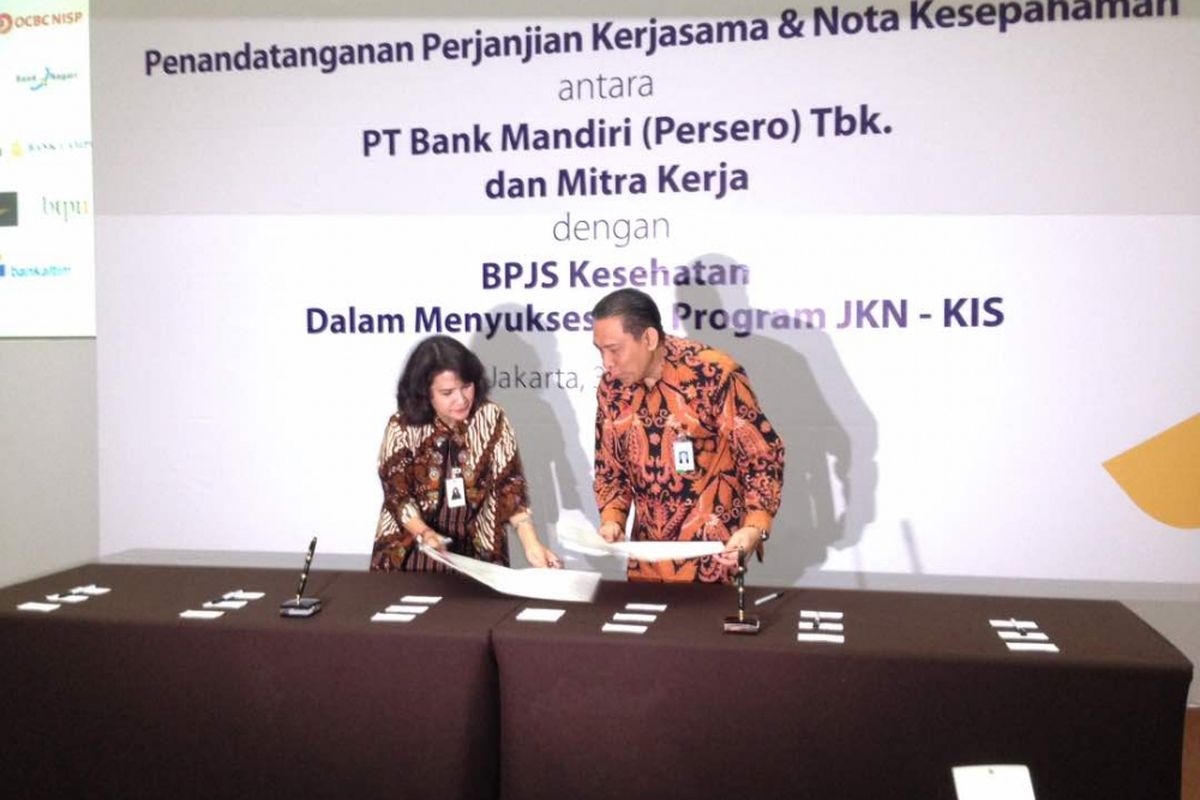 Penandatangan nota kesepahaman Antara Bank Mandiri dengan BPJS Kesehatan di Plaza Mandiri Jakarta, Rabu (3/5/2017). 