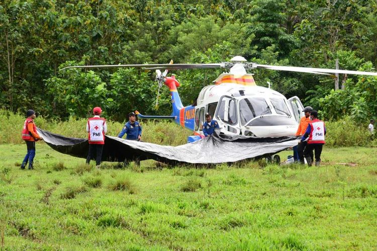 Polri Kirim Helikopter AW 169 Untuk Evakuasi Korban Longsor Tambang ...