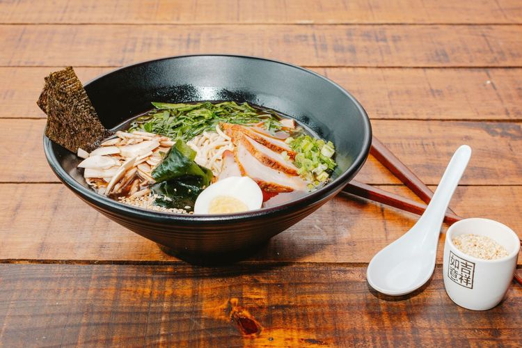 Restoran Unik di Tokyo Ini Sajikan Ramen Matcha, Seperti Apa Rasanya?