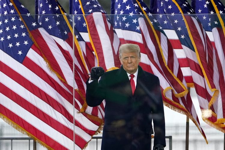 Mantan Presiden Amerika Serikat (AS) Donald Trump tampil di hadapan pendukungnya di Washington DC pada 6 Januari 2021.