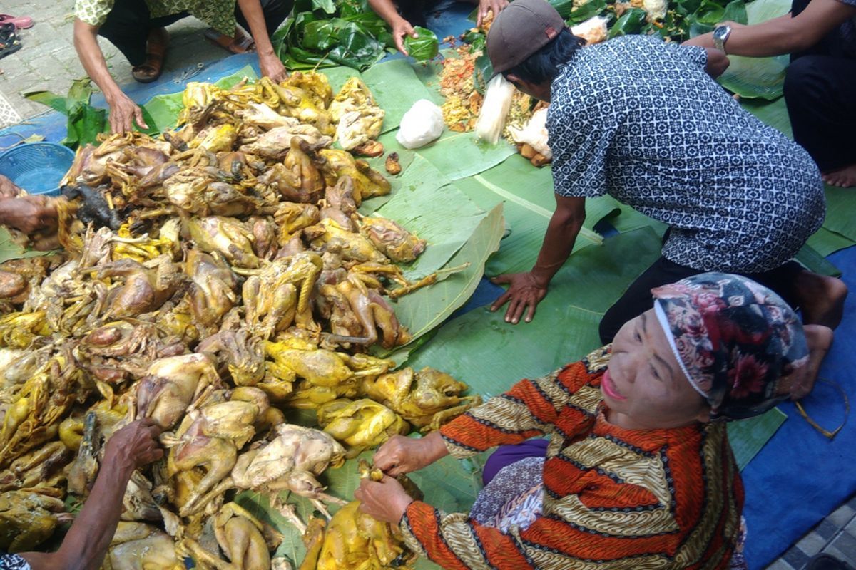 Ratusan Ingkung Disiapkan Masyarakat untuk Upacara Cing-cing Goling