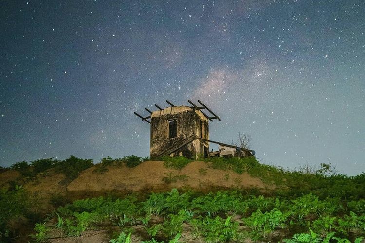 Bukit Jengkoang, Batu, salah satu tempat wisata di Malang yang dapat dikunjungi.