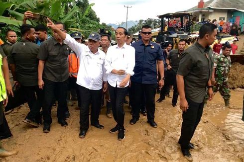 Tinjau Lokasi Banjir Bandang di Lebak, Jokowi Minta Penambangan Emas Ilegal Disetop