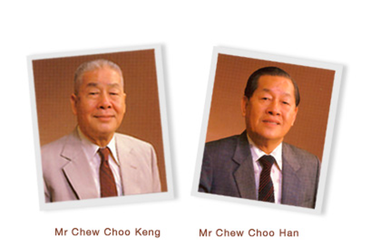 Dua bersaudara Chew Choo Han dan Chew Coo Keng yang mendirikan pabrik biskuit Khong Guan