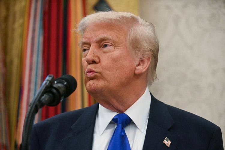 Drama Berlarut, Trump Akan Batalkan Semua Kontrak Keuangan dengan Universitas Harvard 