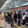 Hari Ini Naik Tranportasi Umum Cuma Bayar Rp1, Termasuk KRL?