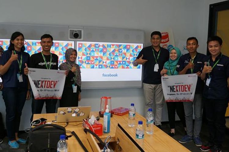 Dua startup peserta The NextDev saat menjalani sesi mentoring di kantor pusat Facebook di Singapura, Rabu (15/2/2017).