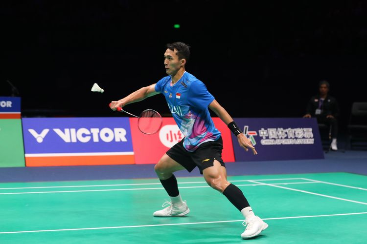 Jonatan Christie menjadi juara Badminton Asia Championships 2024 usai menaklukkan wakil tuan rumah, Li Shi Feng, dalam laga final di Ningbo Olympic Sports Center Gymnasium, China, pada Minggu (14/4/2024).