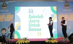Resmikan PPDB 2023, Kang Emil Berharap Tidak Ada Pungutan Liar
