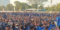 Massa Mahasiswa Kepung DPR, Teriakkan 