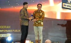 Kementerian P2MI Raih Peringkat 5 di Anugerah Keterbukaan Informasi Publik 2025