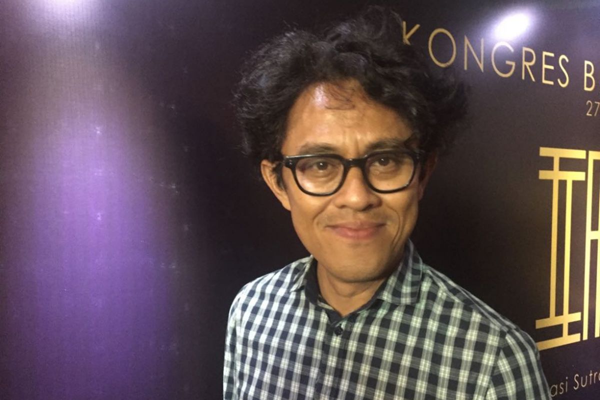 Riri Riza saat menghadiri kongres kedua Indonesian Film Director Club (IFDC) di Monopoli Hotel di kawasan Kemang, Jakarta Selatan, (27/2/2018) malam.