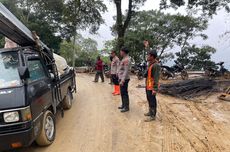 Tebing Setinggi 20 Meter di Lumajang Longsor akibat Pelebaran Jalan 