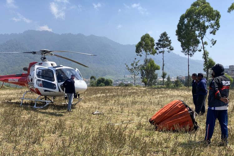 Helikopter Water Bombing Geser ke Semeru, Pemadaman Karhutla Arjuno-Welirang Dilakukan Manual