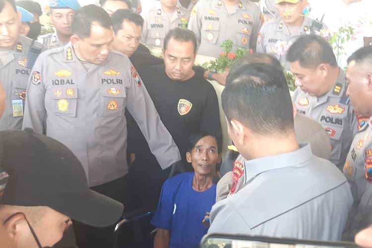 Suyono, pelaku pembunuhan disertai mutilasi terhadap Rohmadi alias Madun Bin Ratiman (51), dihadirkan dalam konferensi pers tindak pidana pembunuhan berencana disertai mutilasi di Mapolres Sukoharjo, Jawa Tengah, Selasa (30/5/2023).