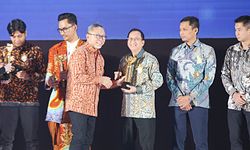 APP Group Raih Penghargaan Primaniyarta 'Eksportir Sustainable' di Ajang TEI 2024 