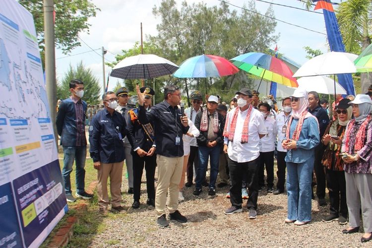 Anggota Komisi IV DPR RI lakukan kunjungan kerja (kunker) ke Politeknik AUP Kampus Serang, Banten guna melakukan peninjauan sarana dan prasarana dalam transformasi pendidikan. 