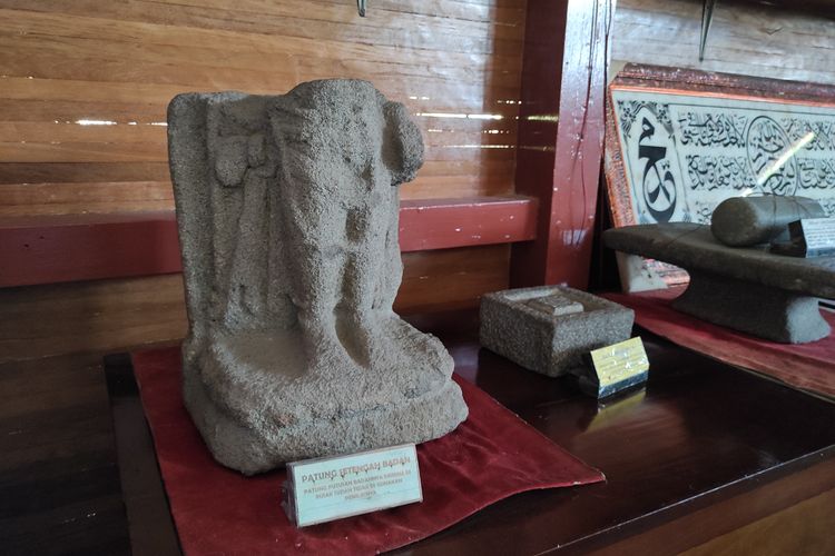 Patung setengah badan koleksi Museum Glagah Wangi Kabupaten Demak, Selasa (9/1/2024). (KOMPAS.COM/NUR ZAIDI) 