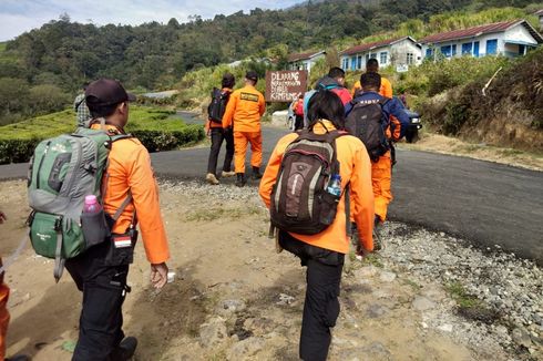 Wanadri Temukan Dua Mayat Diduga Pendaki Jambi di Kawah Gunung Dempo
