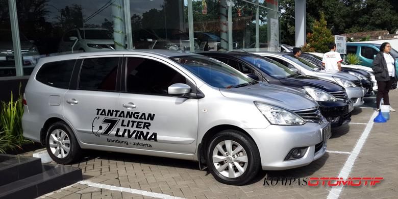 Nissan Grand Livina ditantang keiritan bahan bakarnya hanya dengan bekal 7 liter.