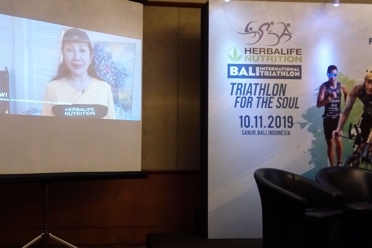 Banner konferensi pers Herbalife Bali International Triathlon (HBIT) 2019 pada Selasa (27/8/2019). Selain kategori triatlon olimpik dan sprint, tersedia juga kesempatan berlari 5 kilometer. HBIT 2019 dilaksanakan pada Minggu (10/11/2019)

