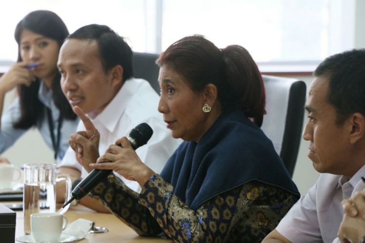 Menteri KKP Susi Pudjiastuti dalam konferensi pers Senin (10/7/2017)