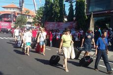 Massa PDI-P Membeludak, Turis di Sanur Jalan Kaki 