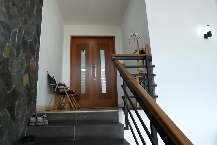Intip Rumah Gaya Japanese Minimalis ala Natasha Rizky, Simpel tapi Elegan