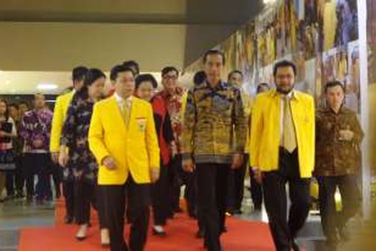 Presiden Joko Widodo hadir dalam acara penutupam Rapat Pimpinan Nasional Partak Golkar di Istora Senayan, Jakarta, Kamis (28/7/2016)