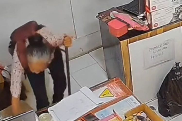 Nenek Bertongkat yang Mencuri di Sawangan Depok Juga Pernah Beraksi di Jaktim