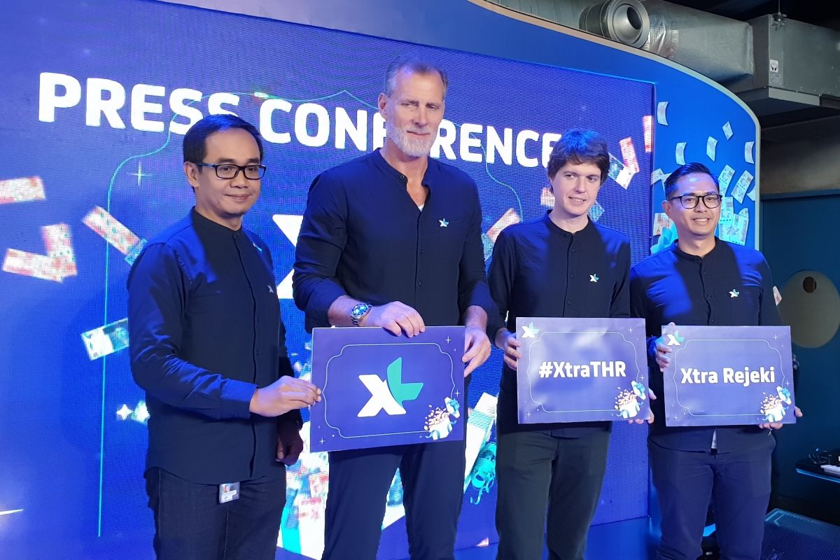 Direktur Komersil XL Axiata, Allan Bonke (kedua dari kiri) di acara peluncuran paket data Xtra Rejeki dari XL Axiata, Kamis (2/5/2019).