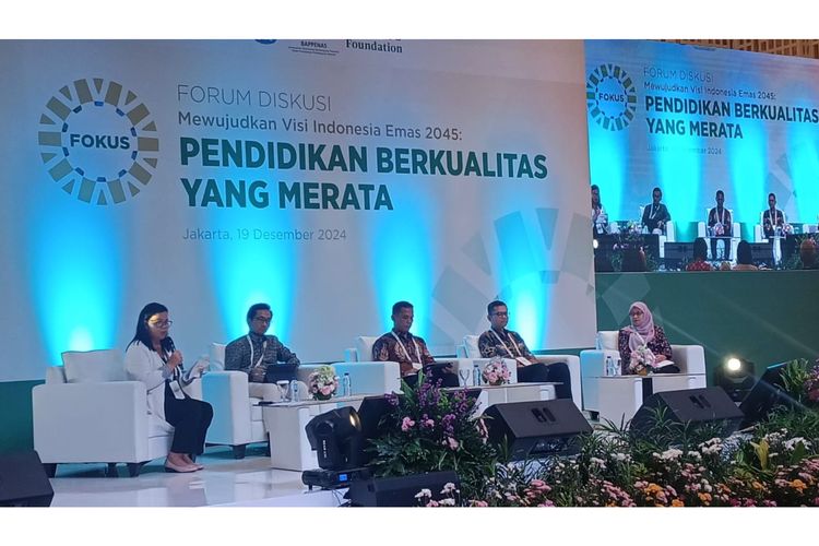Para pembicara di diskusi panel Fokus 2024 membagikan wawasannya tentang berbagai inisiatif dan praktik baik yang telah dilakukan untuk memperbaiki ekosistem pendidikan di tingkat lokal ataupun nasional. 