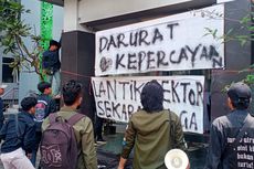 Mahasiswa Unisma Berunjuk Rasa Desak Rektor Dilantik