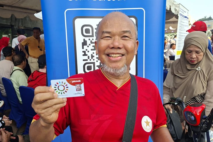 Lansia Dapat Kartu Gratis Transum Jakarta: Mau Jalan-jalan Lihat Pesawat di Bandara