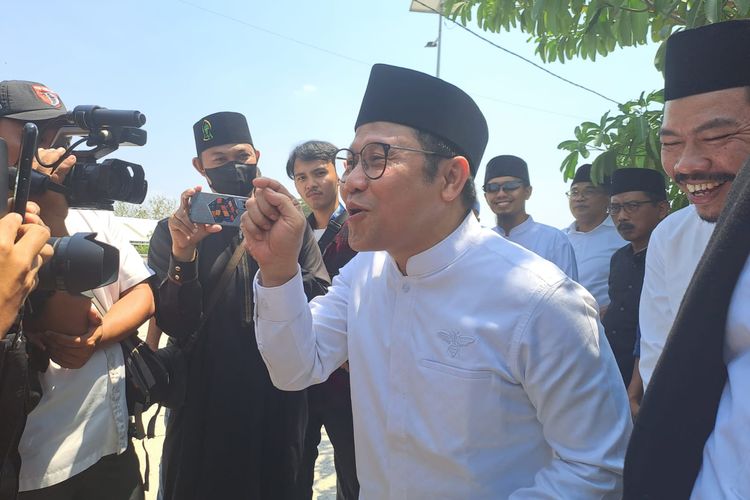 Ketua Umum PKB Muhaimin Iskandar (Cak Imin) saat ditemui di Pondok Pesantren (Ponpes) Al Fattah Darul Ulum Temboro, Magetan, Jawa Timur, Sabtu (14/10/2023). 