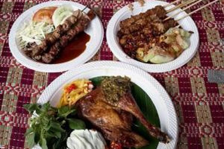 Bebek goreng Haji Slamet, sate klathak Mak Adi, dan sate jamur Pak Gendut asli dari Solo dan Yogyakarta menyemarakkan Festival Kuliner Serpong 2013 di Summarecon Mal Serpong, mulai dari 27 Agustus sampai 22 September.