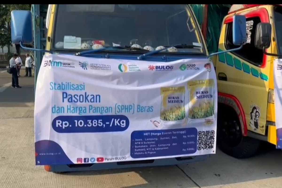 Pemerintah melalui Badan Pangan Nasional (Bapanas) menyalurkan beras operasi pasar dengan merk Stabilisasi Pasokan dan Harga Pasar (SPHP) ke Pasar Induk Beras Cipinang (PIBC), Jakarta Timur.