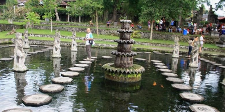 Obyek Wisata Tirta Gangga di Karangasem, Bali.