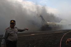 Kapal Bermuatan Kendaraan, 30 Penumpang dan Kru Terbakar di Selat Bali