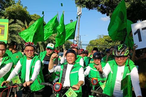 Daftarkan Bacaleg ke KPU, Rombongan PPP Gunakan Sepeda Listrik 